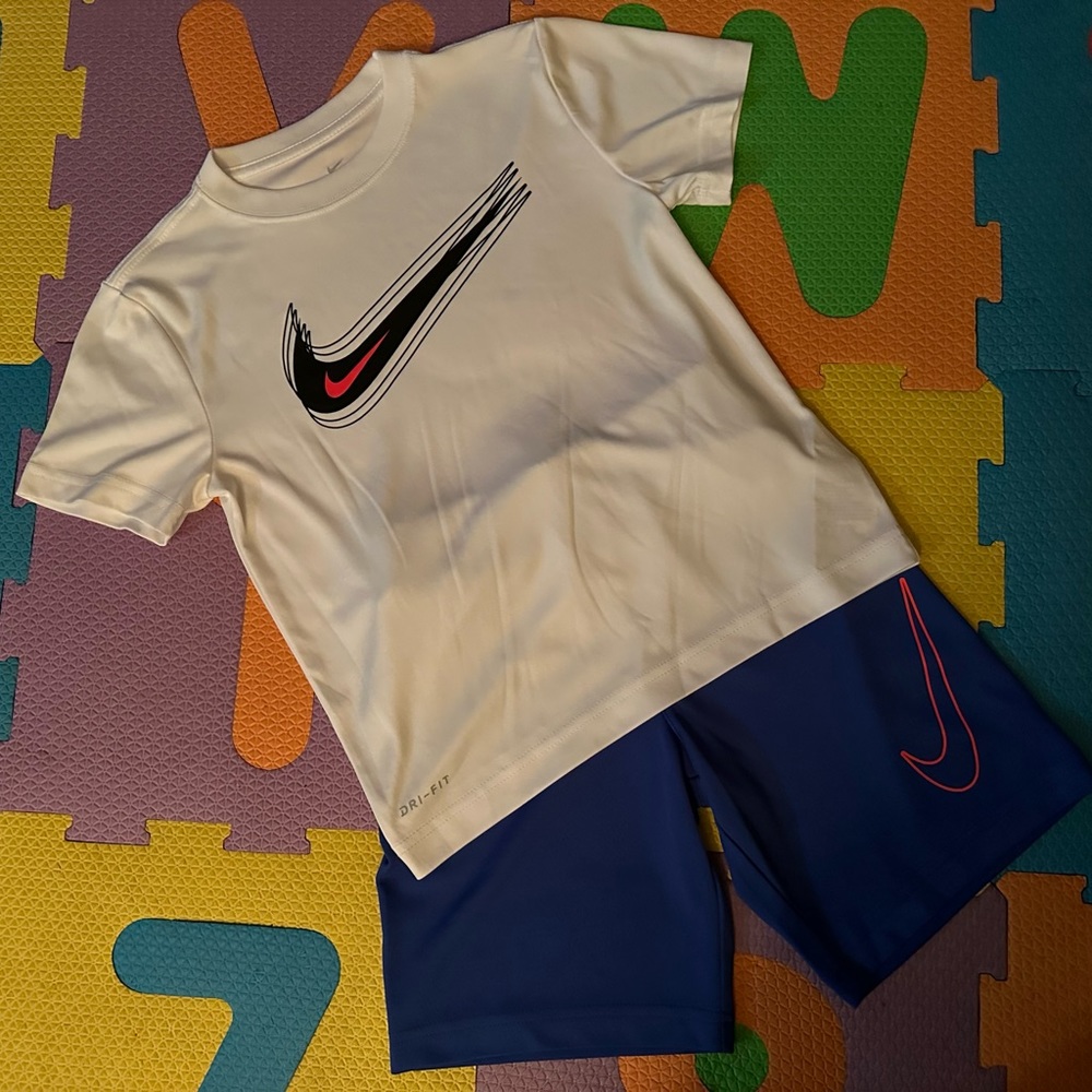 Dri fit Nike outfit.